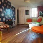 Konukevi Des Perrieres 3*