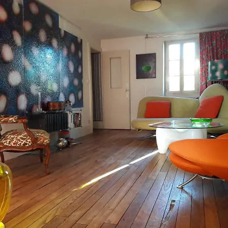 게스트하우스 Des Perrieres 3*