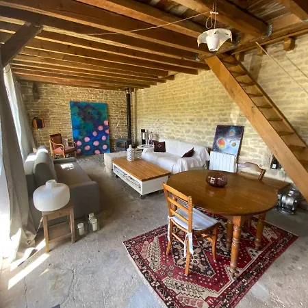 게스트하우스 Des Perrieres 3*