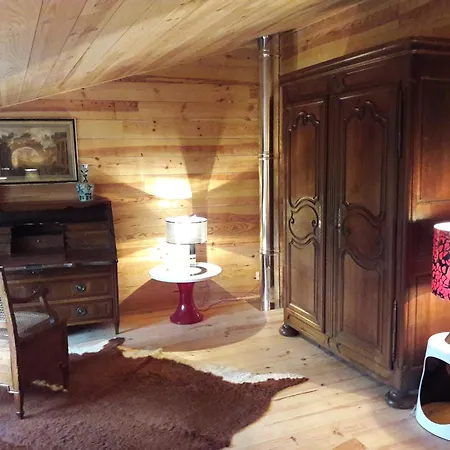 招待所 Des Perrieres