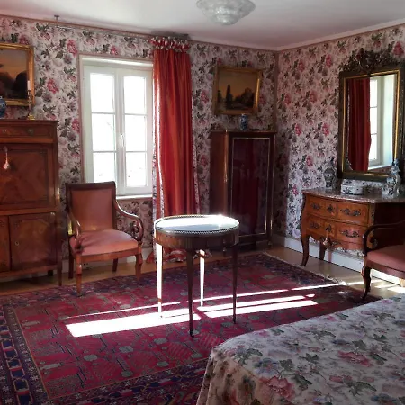 Des Perrieres 招待所 3*