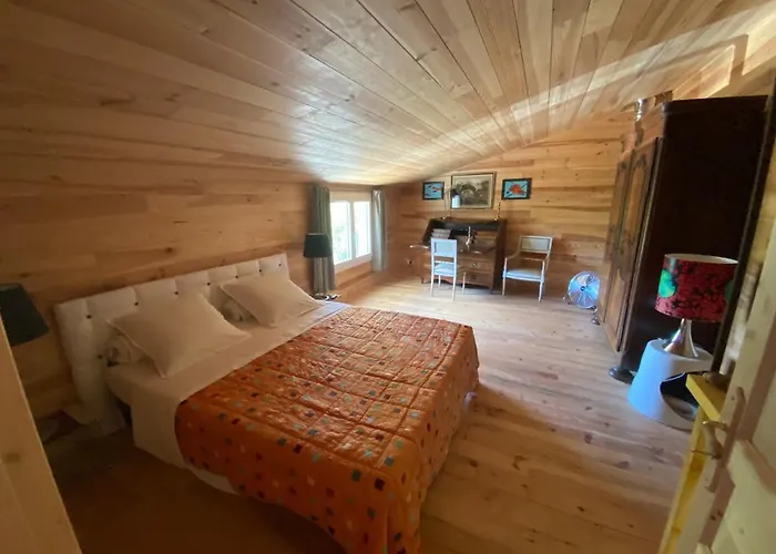 Guest house Des Perrieres 3*