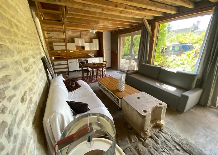 招待所 Des Perrieres