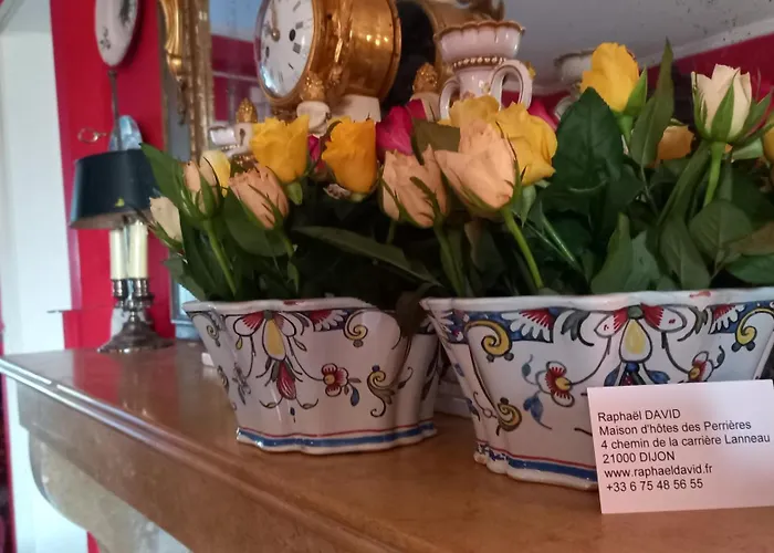 ゲストハウス Des Perrieres 3*